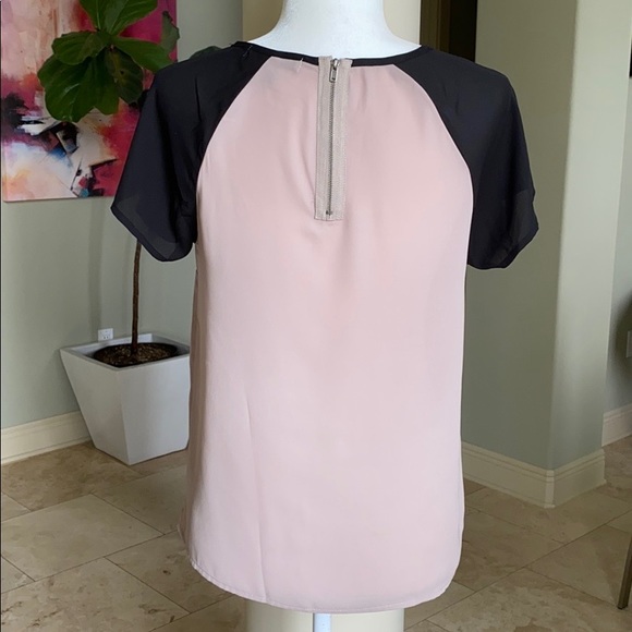 Blouse with Back Zip - Picture 3 of 4